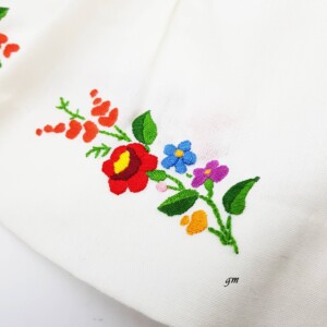 ungarische Tracht Kalocsa, Mädchenkleid