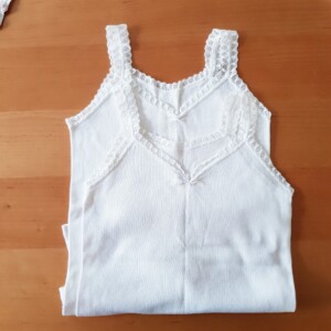 vintage weiße Mädchen Unterhemden Gr 140